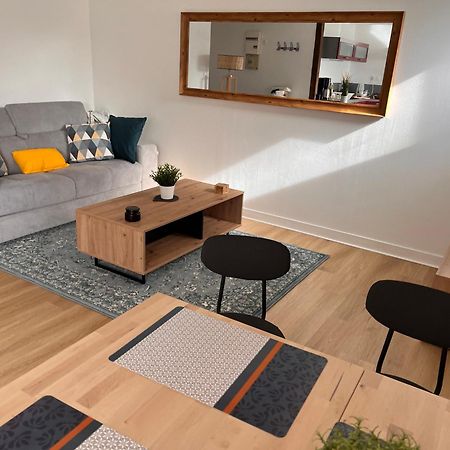 Appartement Calme Entre Ville Et Circuit Le Mans Luaran gambar